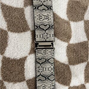 New York and Company faux snake print stretch waist belt Small